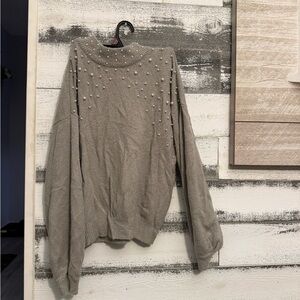 VENUS Gray Sweater with Pearl Accents